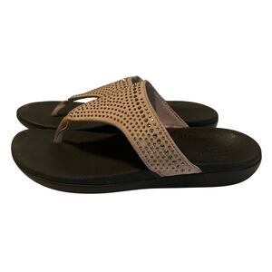 Women’s tan Clarks cloudsteppers bejeweled sandals size 9